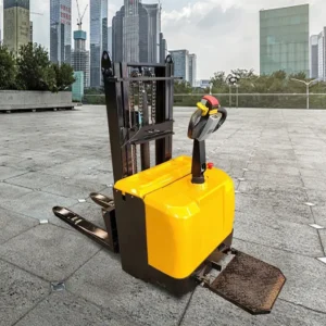 walkie-pallet-stacker-with-battery.webp